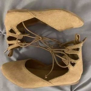 Toddler girl size 6 pointy flats